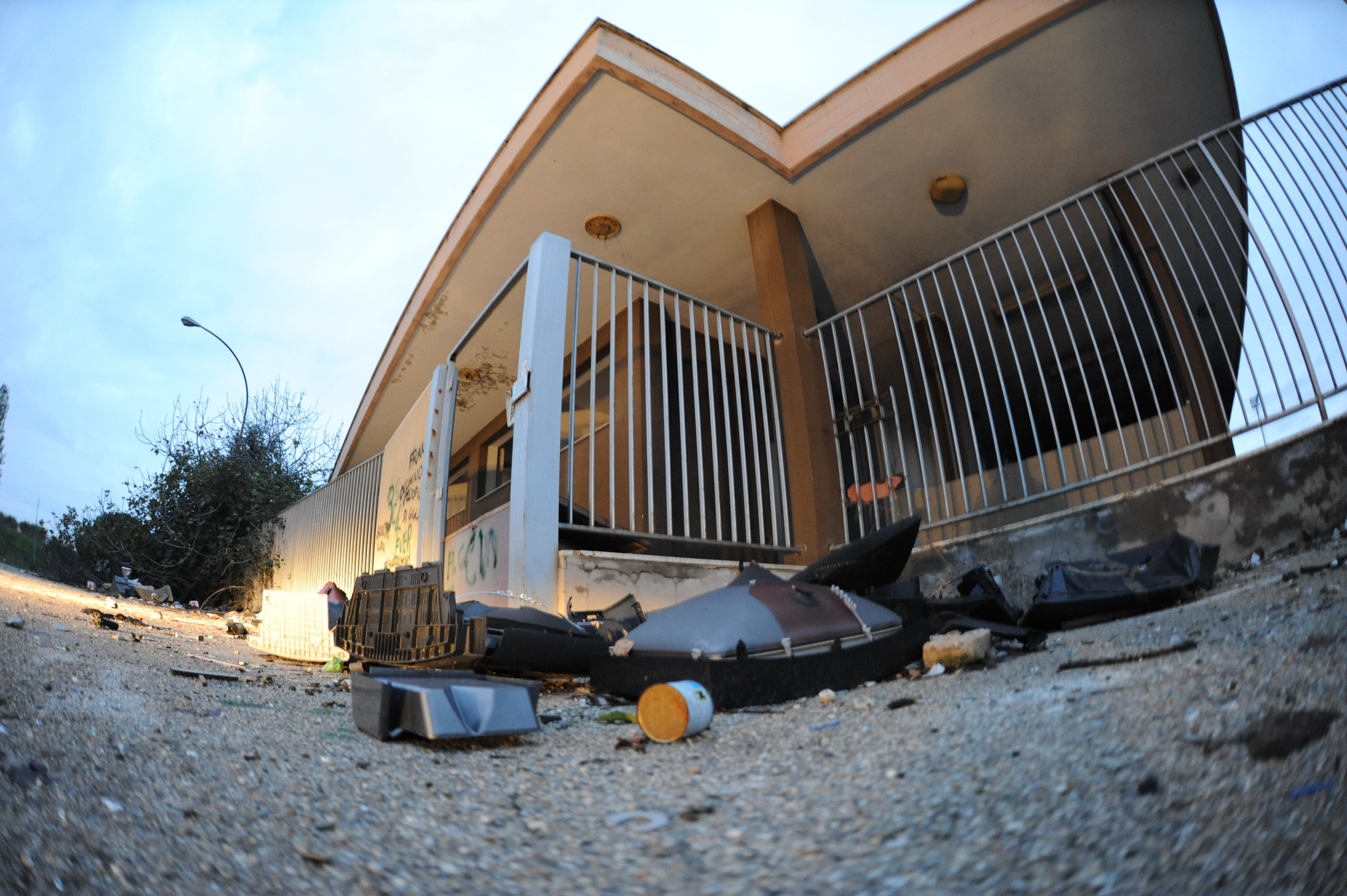 colleranescorifiutiIsolaDiscaricheGiulianova28nov2013_0135_resize