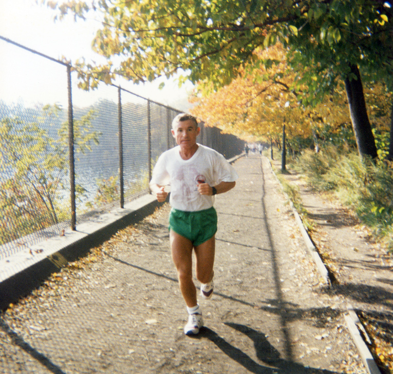 mario bollini riscaldamento a Central Park NY