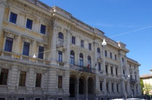 Liceo Delfico: i consiglieri Gatti e Mariani chiedono tutela per gli studenti