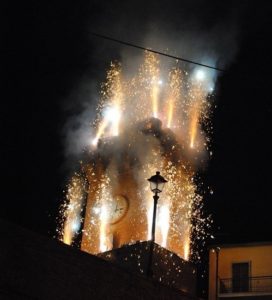 Tortoreto, serata finale del Palio del Barone con la sfida tra le due contrade