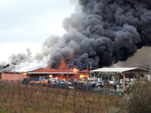 Martinsicuro, incendio Tommolini: analisi ok, revocata l'ordinanza