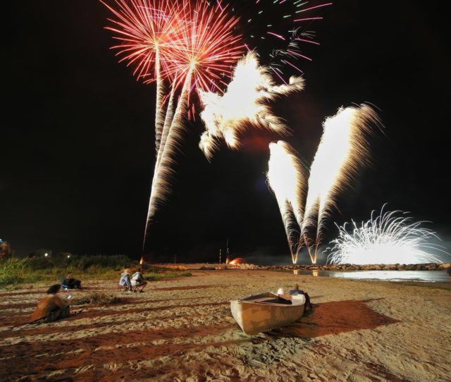 Ferragosto con musica e spettacolo pirotecnico a Martinsicuro
