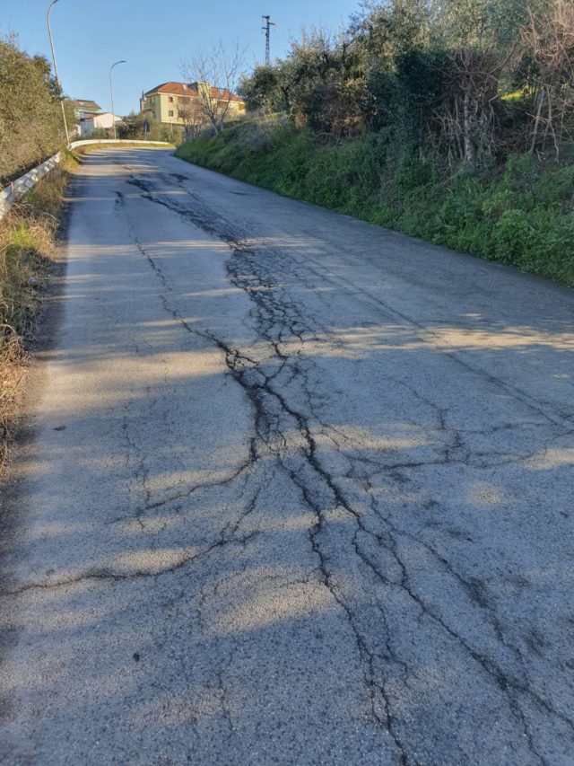Strade provinciali Ancarano dissestate: Nessuna risposta dalla Provincia