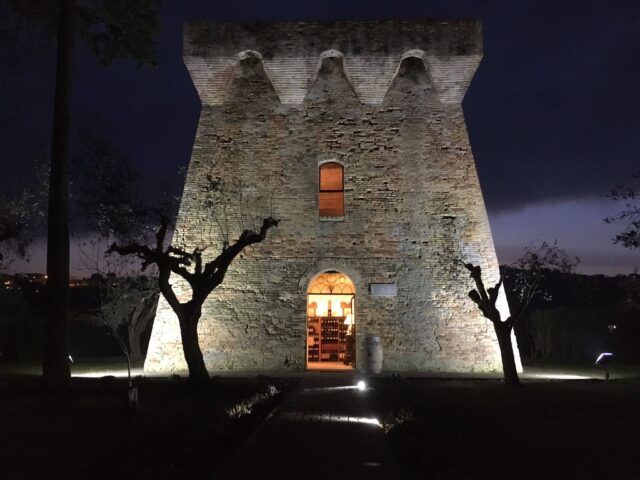 Giulianova, riapre l'antica torre del Salinello, riqualificata e illuminata 