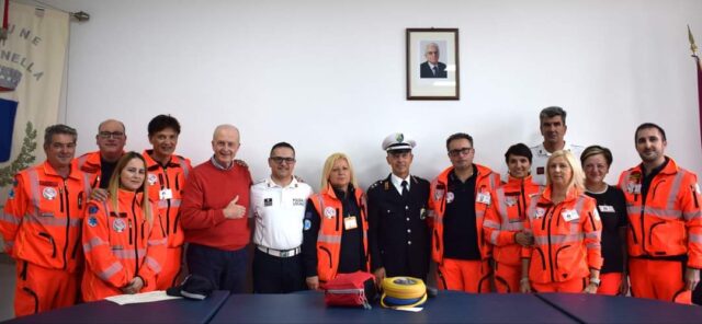 Colonnella, donato defibrillatore e corso formazione per i vigili