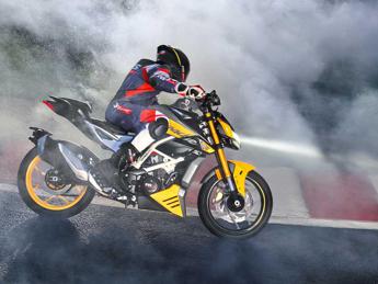 Bosch Motorcycle Stability Control: massima sicurezza