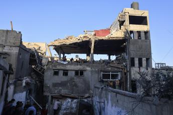 Israele-Hamas, 30 morti in un raid nel sud di Gaza. Netanyahu: “Tutto per riportare ostaggi a casa”