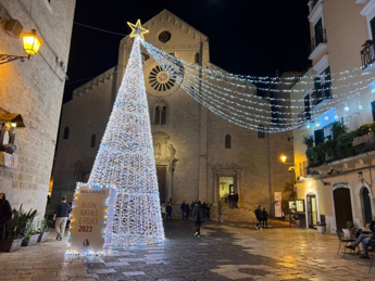 Maldarizzi Automotive dona l’albero di natale alla città di Bari