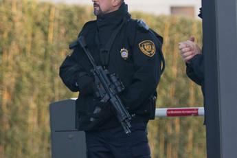 Sparatoria in Svizzera, 2 morti a Sion: killer in fuga