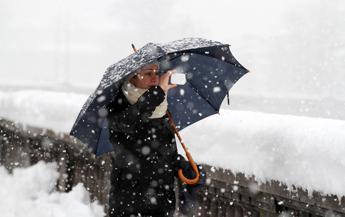 Forte maltempo oggi e domani: doppia perturbazione con pioggia e tanta neve