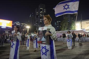 Israele, Netanyahu: “Al lavoro su schema per rilascio ostaggi”