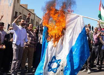 Allarme Usa: “Iran attaccherà oggi Israele con 100 droni e missili”
