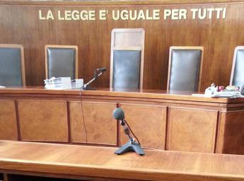 Ha investito il ladro con il Suv, 65enne ai domiciliari: “Non volevo ucciderlo”