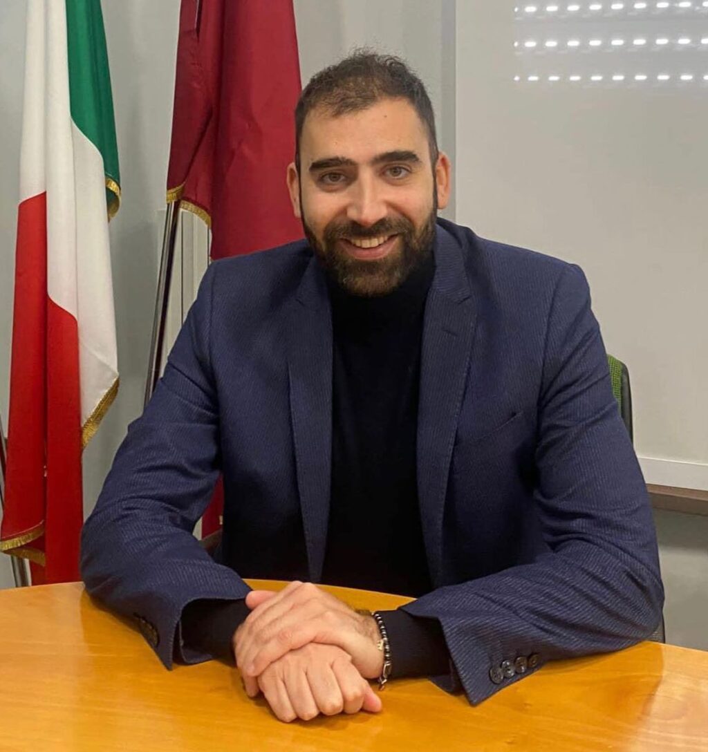 Campli, Agostinelli:" Di Girolamo a caccia di poltrone. PD imbarca di tutto"