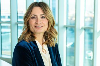 AXA Italia entra nelle scuole al fianco di Fondazione Una Nessuna Centomila con il progetto di educazione all’affettività “La fatica di essere medie”