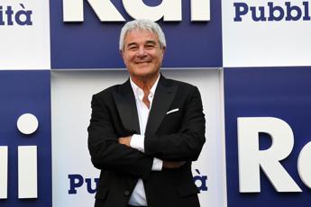 Pino Insegno querela Open e altre testate: “Contro di me campagna per colpire Meloni”