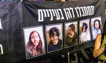 Gaza, Hamas: “Libereremo 4 soldatesse israeliane”. Consegnata la lista con i nomi