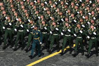Zelensky: “Russia responsabile sicurezza leader per Giorno della Vittoria”. Ira di Mosca