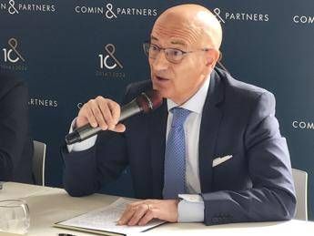 Terziario, Bella (Confcommercio): “Valorizzare ogni settore di quello di mercato”