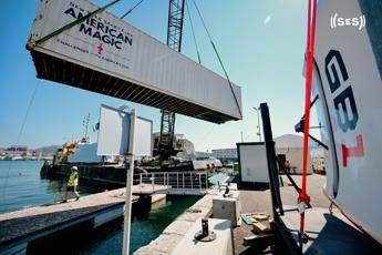 America’s Cup, team Usa arriva a Nisida, Nepi: “A Bagnoli si sta realizzando qualcosa di incredibile”