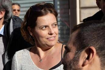 Ilaria Salis, pignorato un conto corrente. I legali contestano: “Nessun rifiuto di pagare”