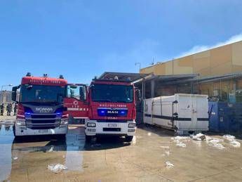 Incendio al centro commerciale Conda d’oro di Palermo: scattata l’evacuazione dell’edificio