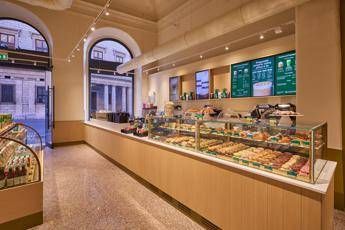 Starbucks taglia quota 9 a Roma con l’apertura del nuovo store di Corso Vittorio